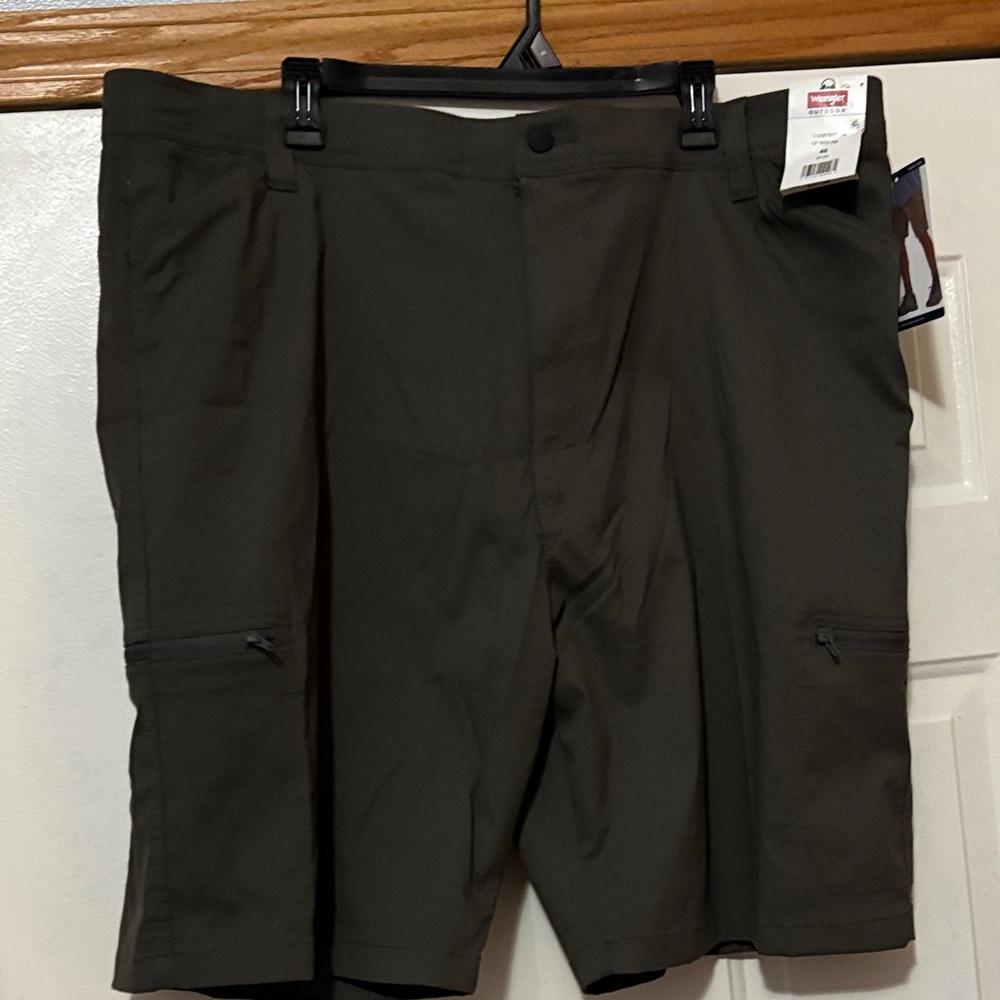 Wrangler Men's gray Cargo Shorts